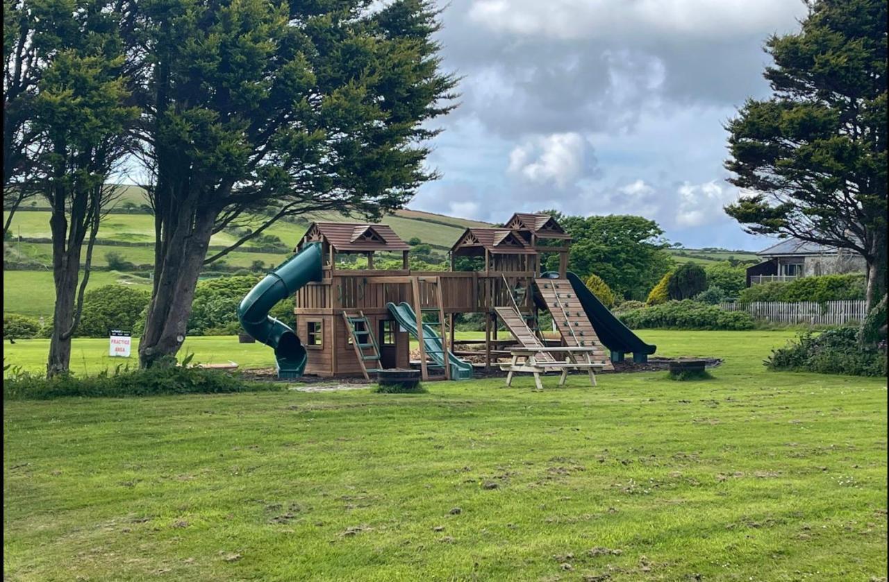 Wheal Rose -Beautifully Fitted Lodge Helston Cornwall Buitenkant foto